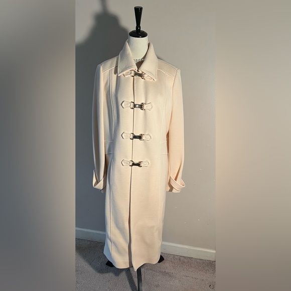 Vintage Luisa Spagnoli Sophisticated Cream Toggle Coat